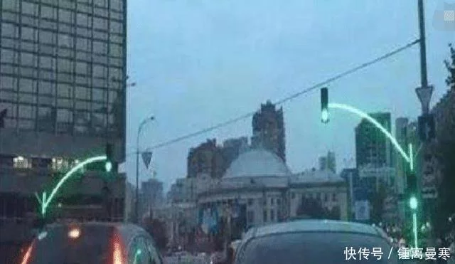 乌克兰交通灯火了，中国车主：我们什么时候能实施