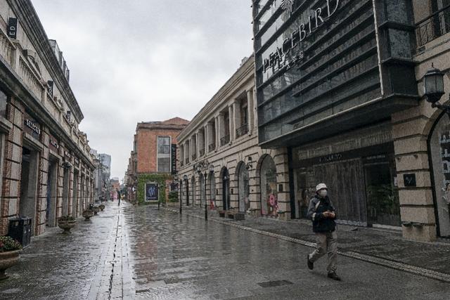 疫情中的武汉：人车都“消失”（组图）