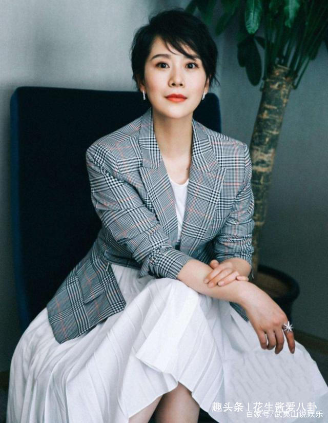 值得注意的是,温峥嵘与海清都是北京电影学院97级表演班的学生,同样视