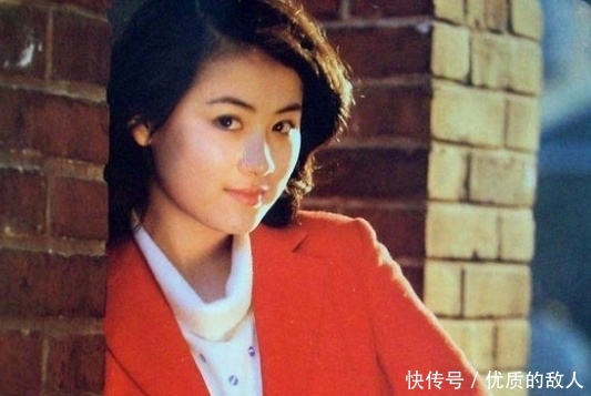 八十年代大众女神，22岁因一角色走红享副军级待遇