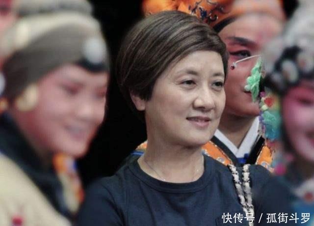 61岁的杨丽萍和62岁的邓婕:pk保养与自然_雁翎子_新浪