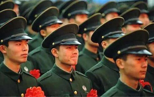 中國5700萬的退役軍人,什麼情況下會被召回?有這六個字就回去