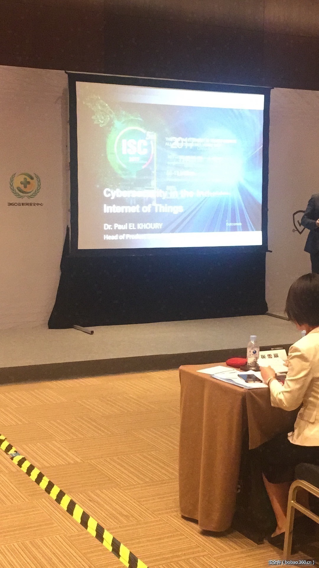 t012aa425cecb77dab8.jpg http://p0.qhimg.com/t012aa425cecb77dab8.jpg