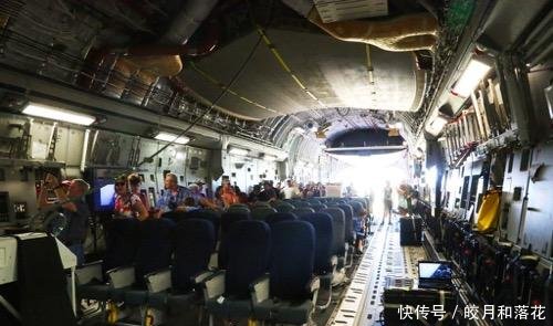 空军运输机抵武汉