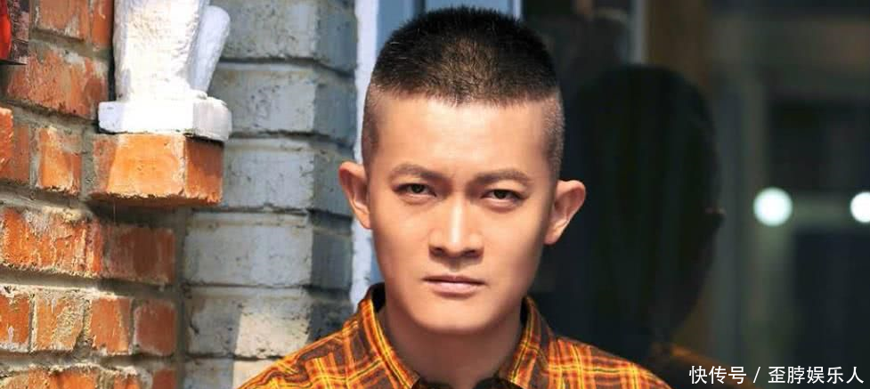 42岁杨志刚老婆曝光，原来是我们熟悉的她，难怪一直都不愿公开