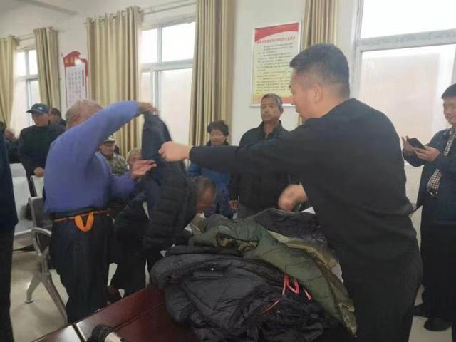 郸城：秋渠镇敬老院温暖过重阳