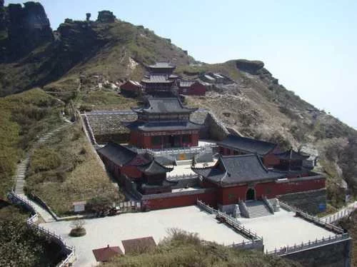 中国最神秘的寺庙,建寺500年没有开过庙门、没有受过香火