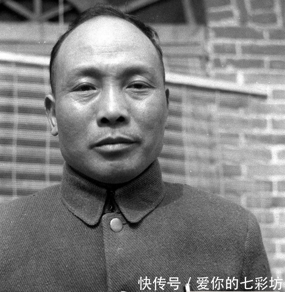 滕县保卫战中,汤恩伯中央军精锐七八万,为何只派一个团救川军?