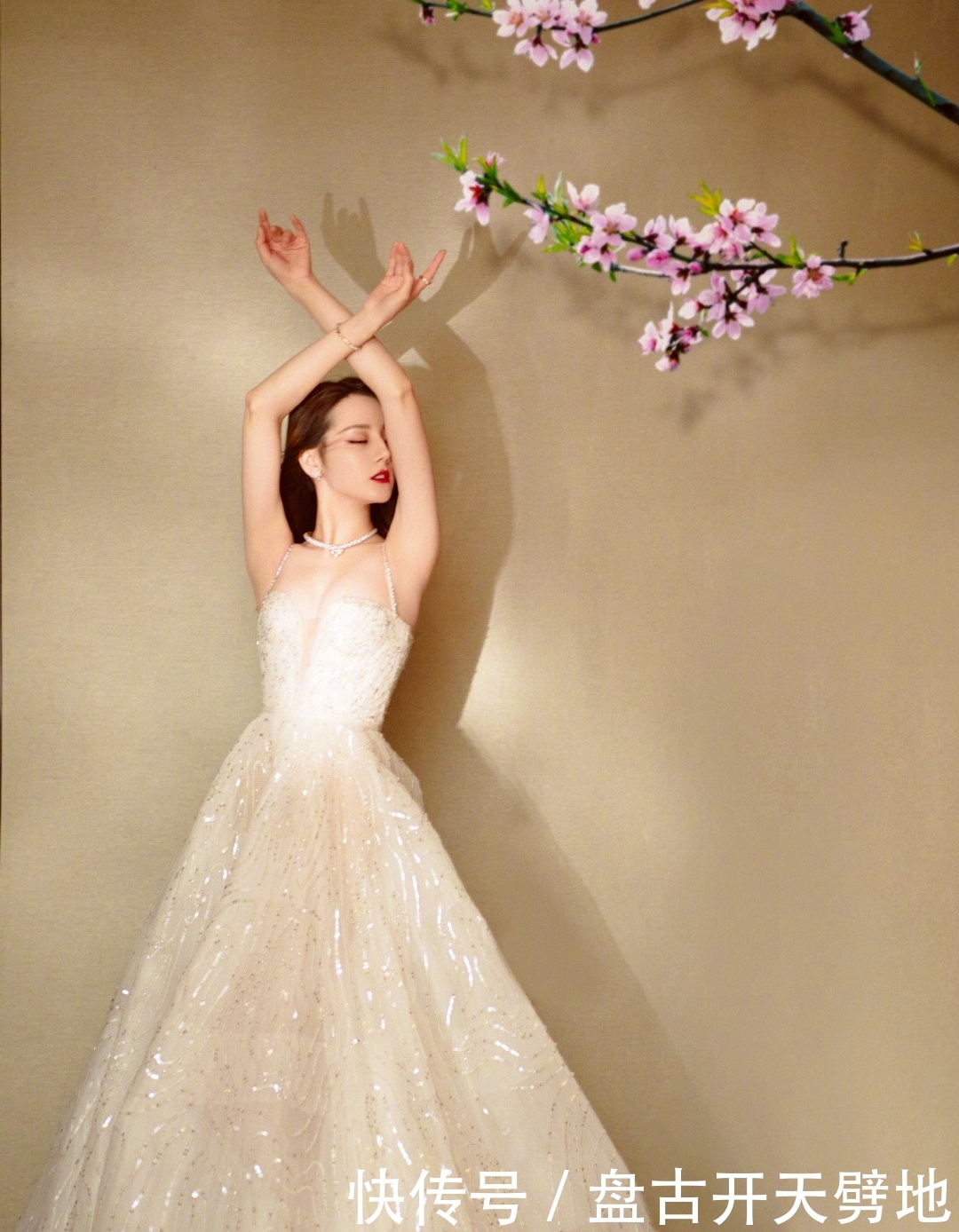 星光大赏迪丽热巴现场