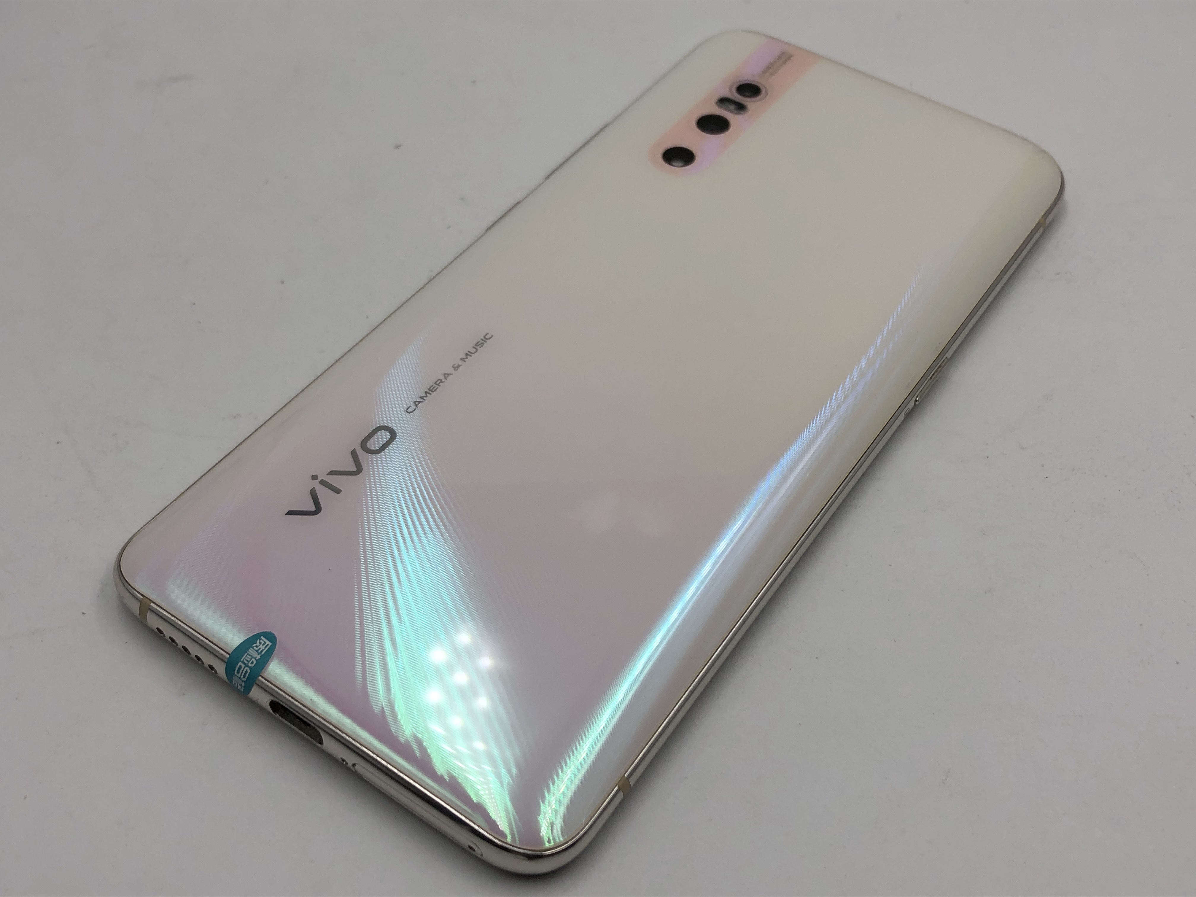 官方质检9成新 全网通 8g/256g 国行 vivo x27