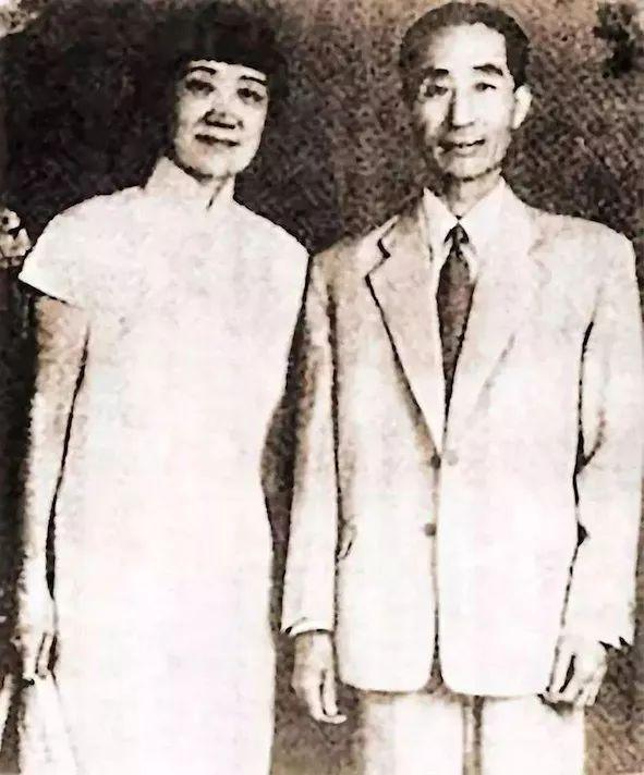 t0127340bf516a04f05.jpg?size=591x712