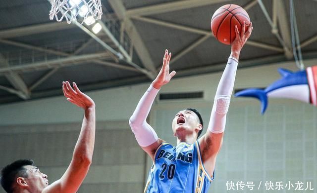 林书豪首钢什么位置