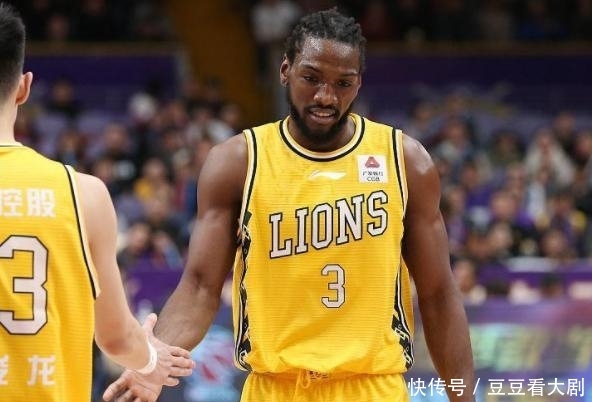 网曝李春江已裁