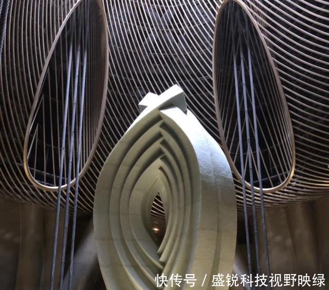 世界第一大的阻尼器是如何安装在上海中心大厦的万物皆可组装