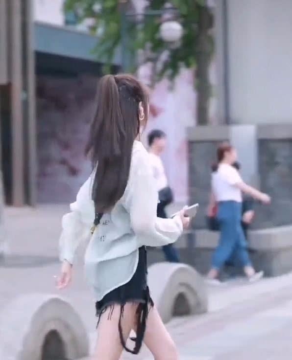 “V字短裤”火了，两边都陷到中间，你能挑战它吗？