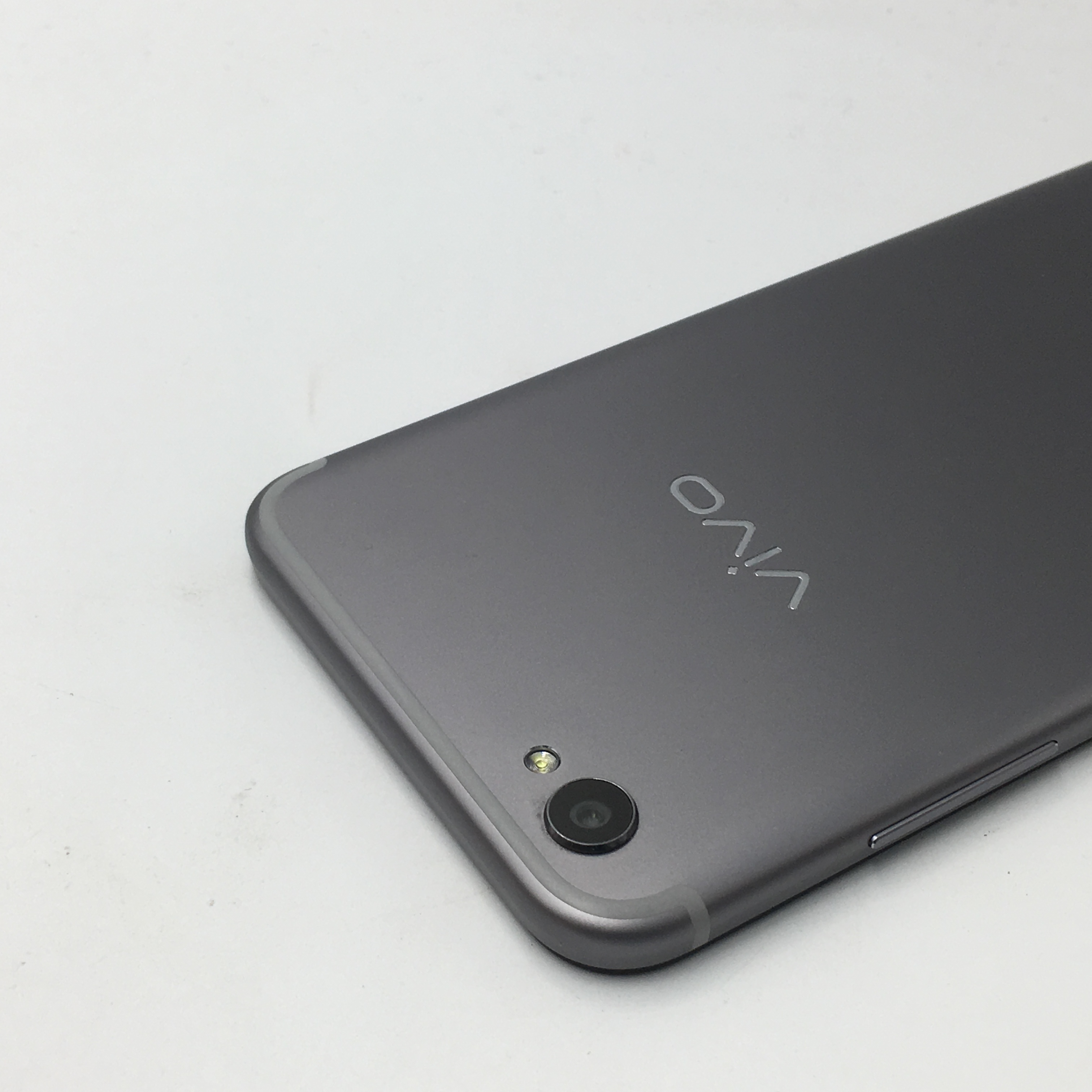 官方质检9成新 全网通 64g 国行 灰色 vivo x9