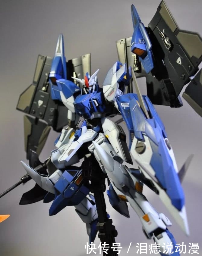 把老模古历培高达改成绝斥的样子,改造真的需要勇气