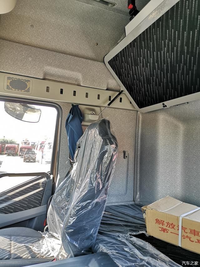 高性价多样化街边看一汽解放j6p质惠高寒版牵引车