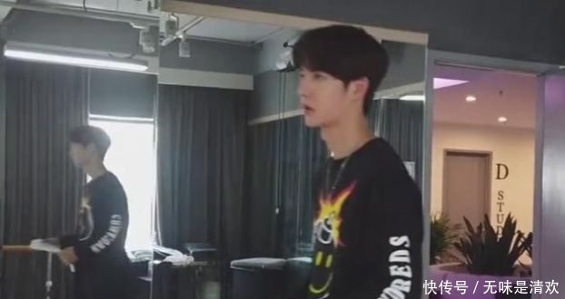 王一博是几年的