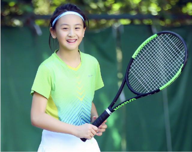 田亮女儿森碟参加校运会仅11岁身高168大长腿吸睛