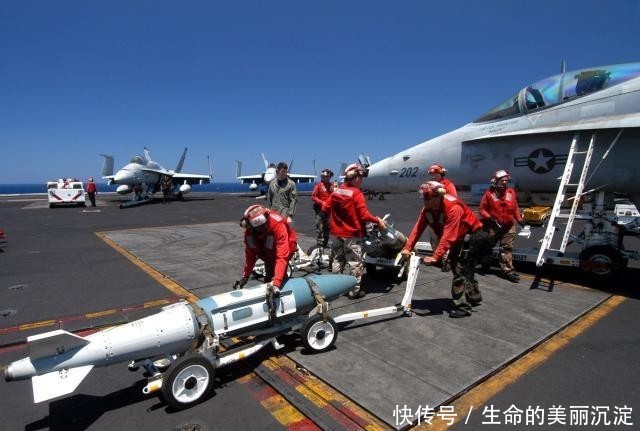 中国的航空母舰有多少人