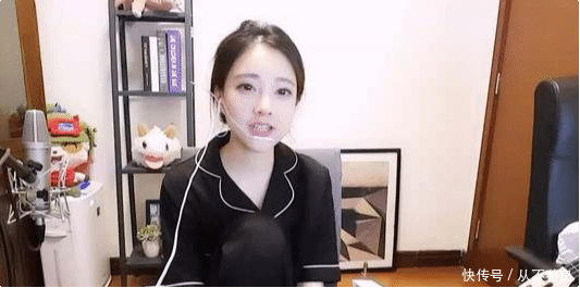 网红主播卖香肠