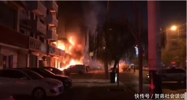 山东省菏泽市人民剧院发生严重火灾