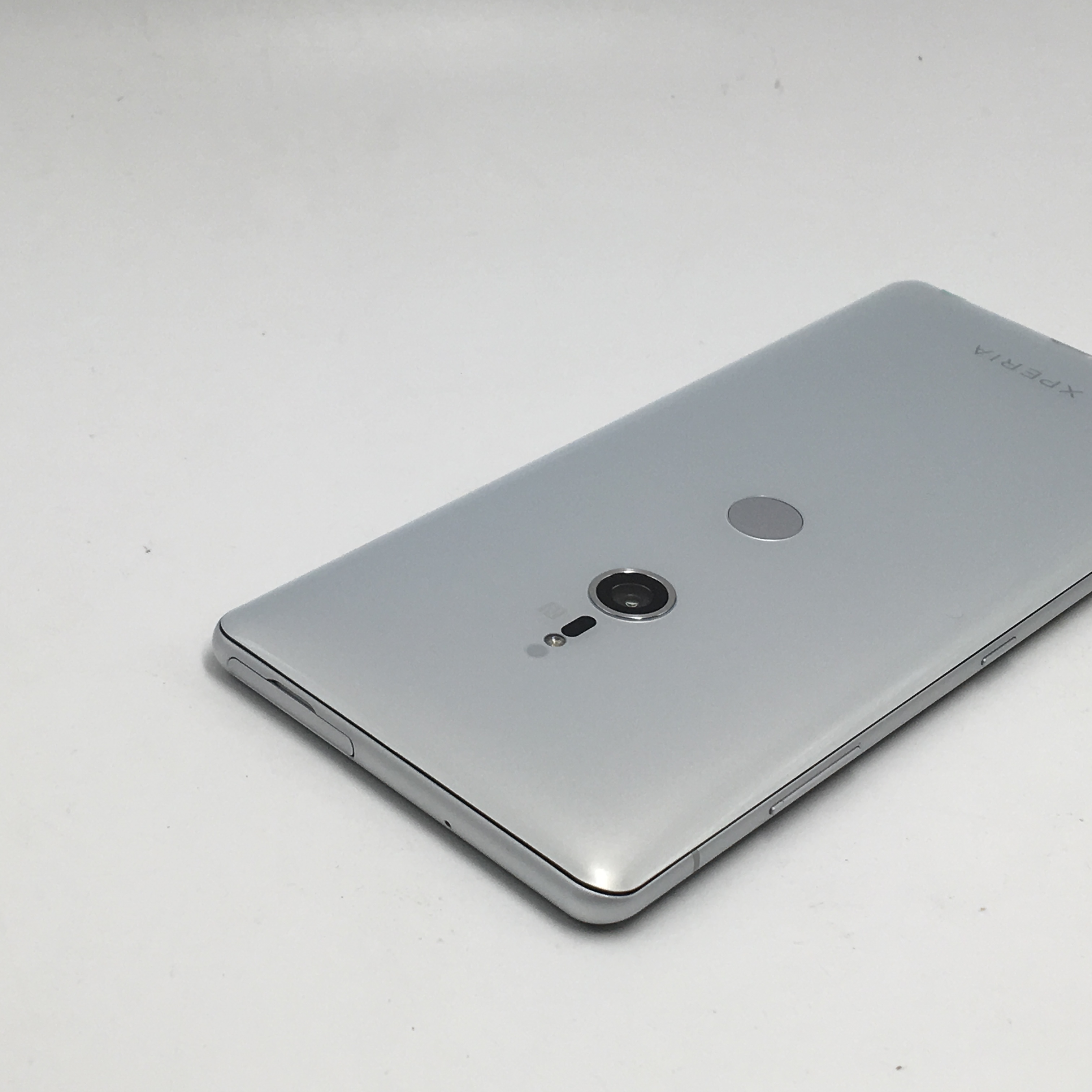 官方质检9成新 全网通 6g/64g 银白 国行 索尼 xperia xz3