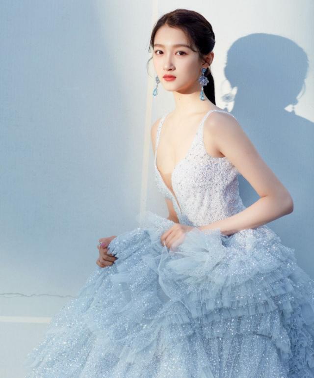 t01c86df27477a0b3ac.jpg?size=640x770