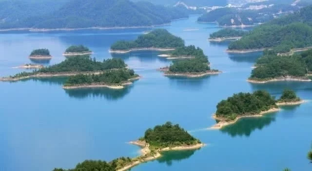 中国最“牛”的湖泊,因改了一个名字,如今旅游收入破百亿!