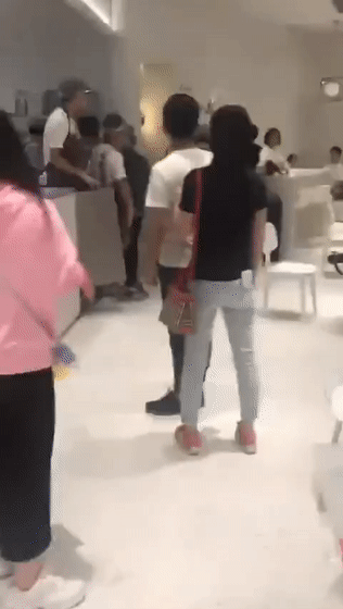 t01e023c67d8ed49123.gif?size=316x560