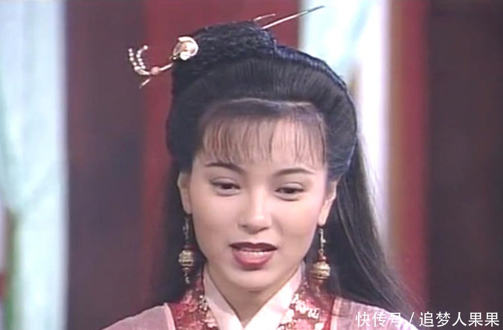 傅明宪版林仙儿,布条当发饰很清纯,抽象派发冠展现霸气